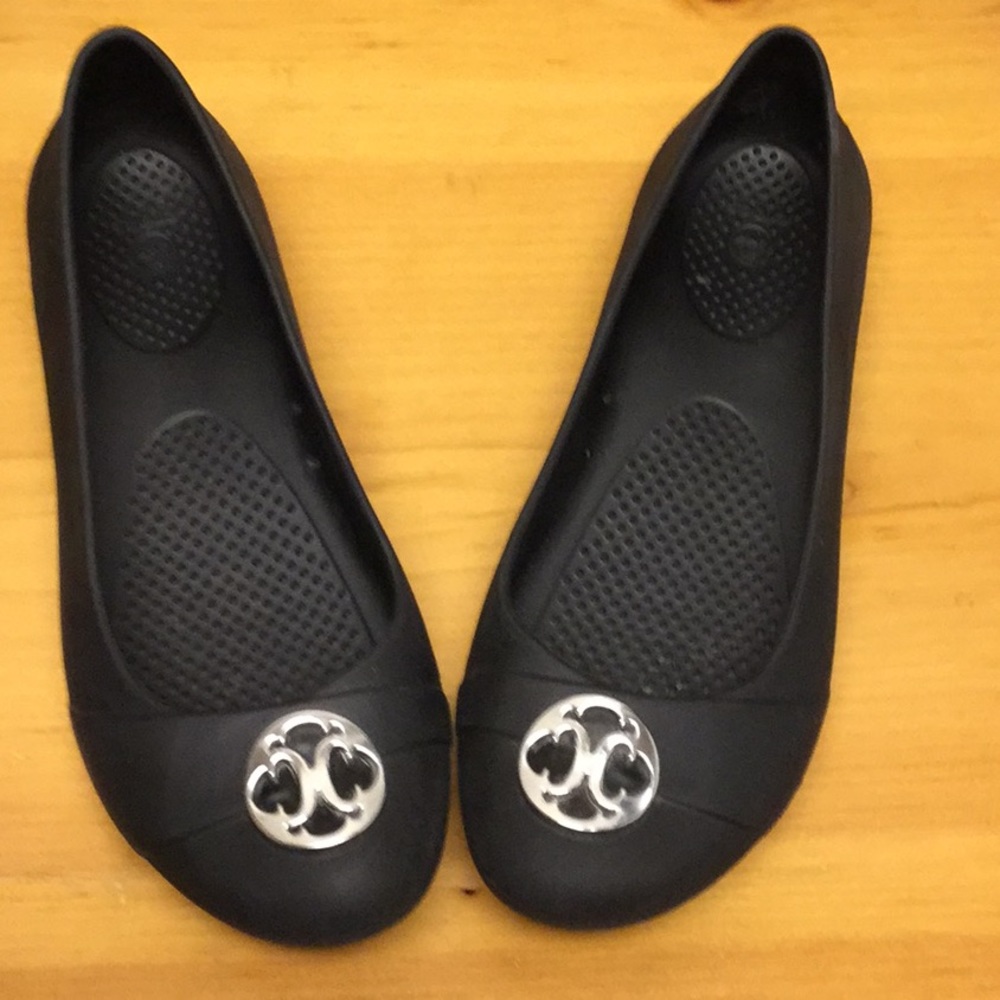 CROCS flats